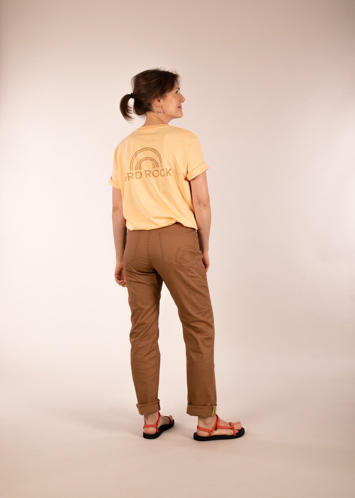 3rd rock organic cotton twill chino trousers - Jess is 5ft 8” with a  29" waist, 38" hips & a 32.5" inseam and is wearing a size 28RL. F