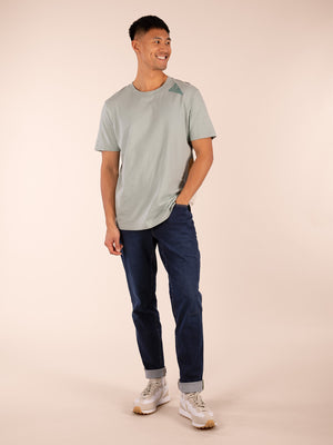 3rd rock Jupiter eco jeans for active lifestyles - Donald is 6ft 1″  with a 30