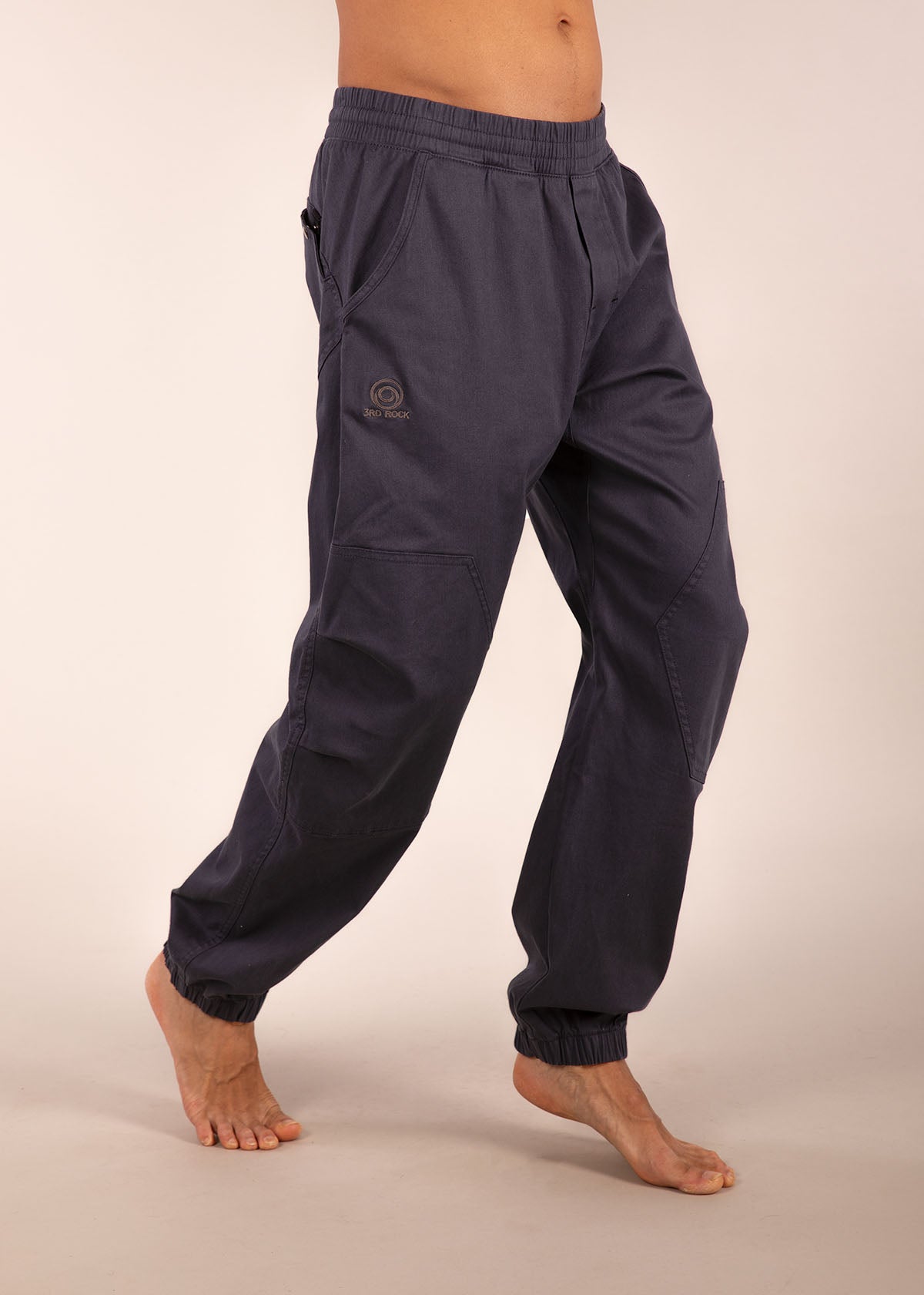 3rd rock clothing nova climbing trousers in shark colourway - Donald is 6ft 1″  with a 30" waist, 36" hips & a 33" inseam and is wearing a size 30LL. M