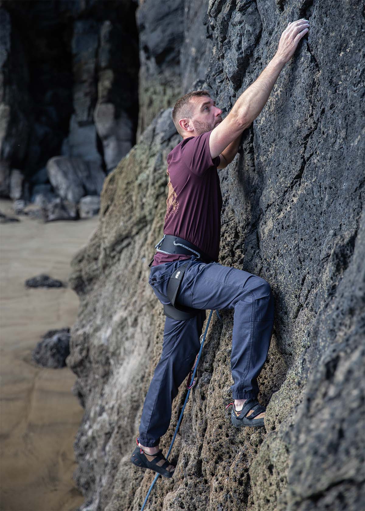 3rd rock clothing reinforced nova climbing trousers perfect for outdoor adventures. M